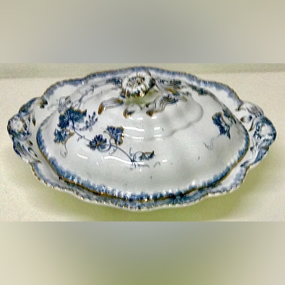 Vintage JOHN MADDOCK & SONS Virginia Slate Blue Gold Trim Covered Serving Bowl - Picture 9 of 11